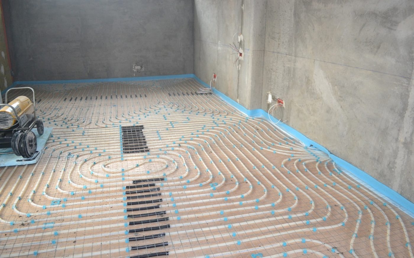 e4 brick House from Romania- underfloor heating