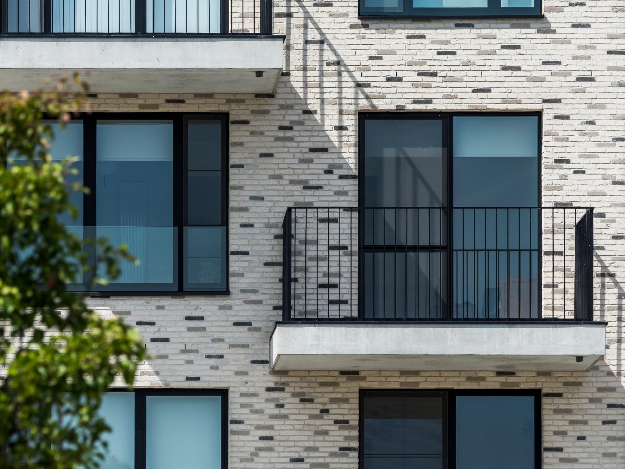 Reference photo renovation shopping and apartment in Wondelgem