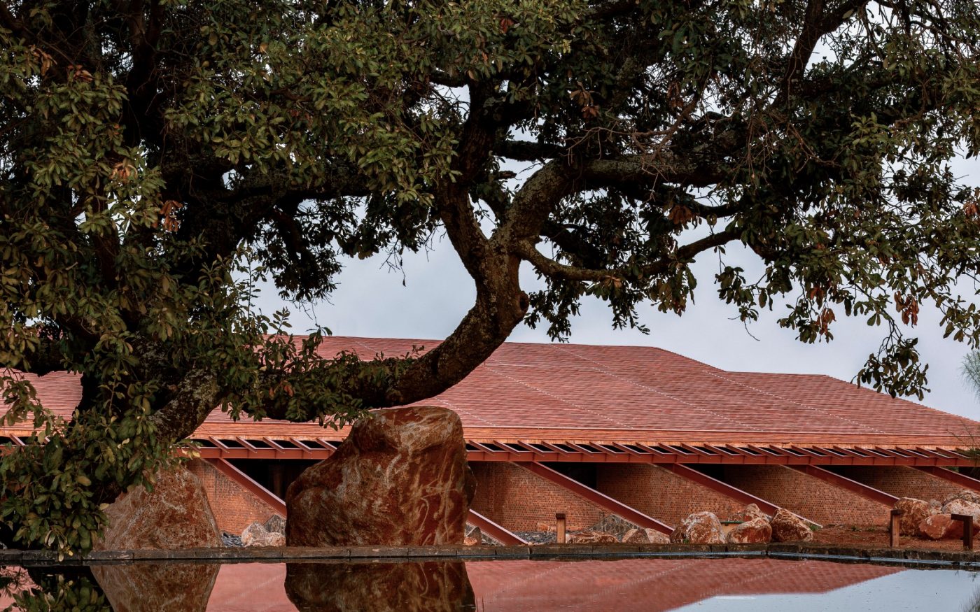 Warehouse and Offices in Jalisco Brick Award 26 Nominee Category Working together