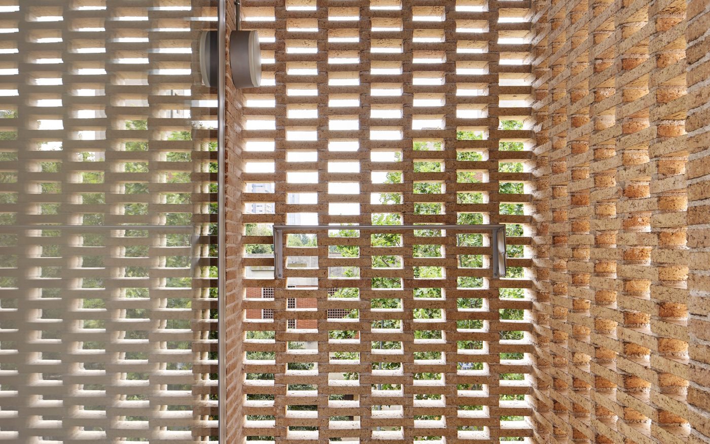 Brick Award 26 Nominee SOCIAL ATRIUM - 54 DWELLINGS IN THE BESÒS - Peris+Toral