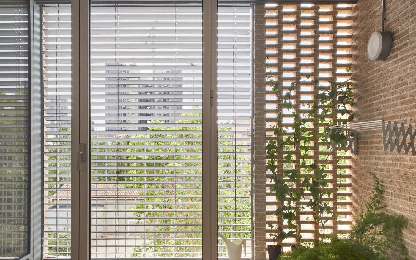 Brick Award 26 Nominee SOCIAL ATRIUM - 54 DWELLINGS IN THE BESÒS - Peris+Toral