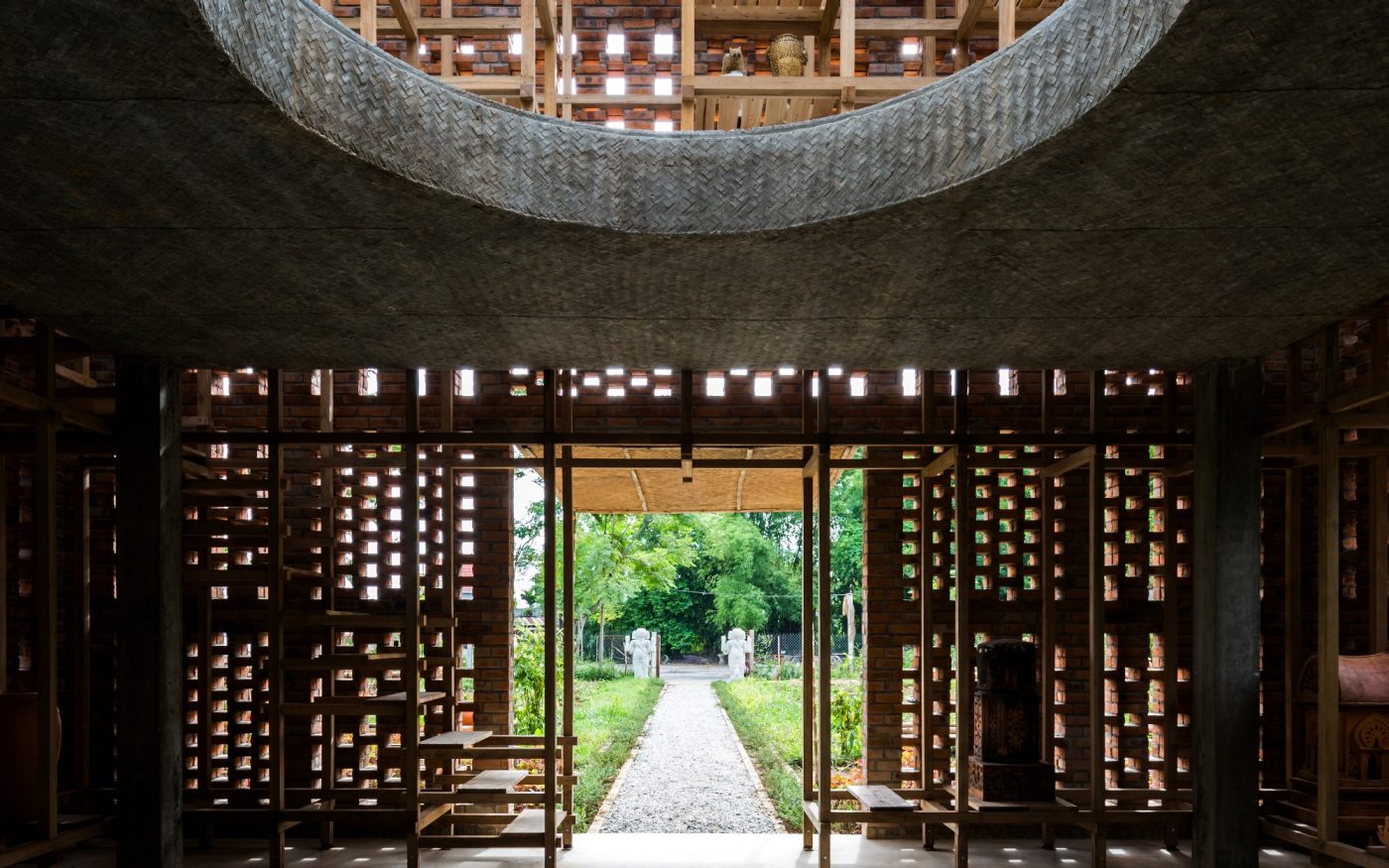 Terra Cotta Studio; Brick Award 2018 Category Winner Category "Working Together"; Tropical Space, Photo:  Oki Hiroyuki