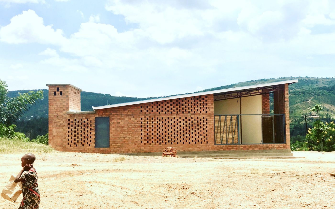 Prototype Village House; Brick Award 2020 Category "Living Together"; Architects: MIT Rwanda Workshop Team, Photo: Rafi Segal, Monica Hutton, Andrew Brose