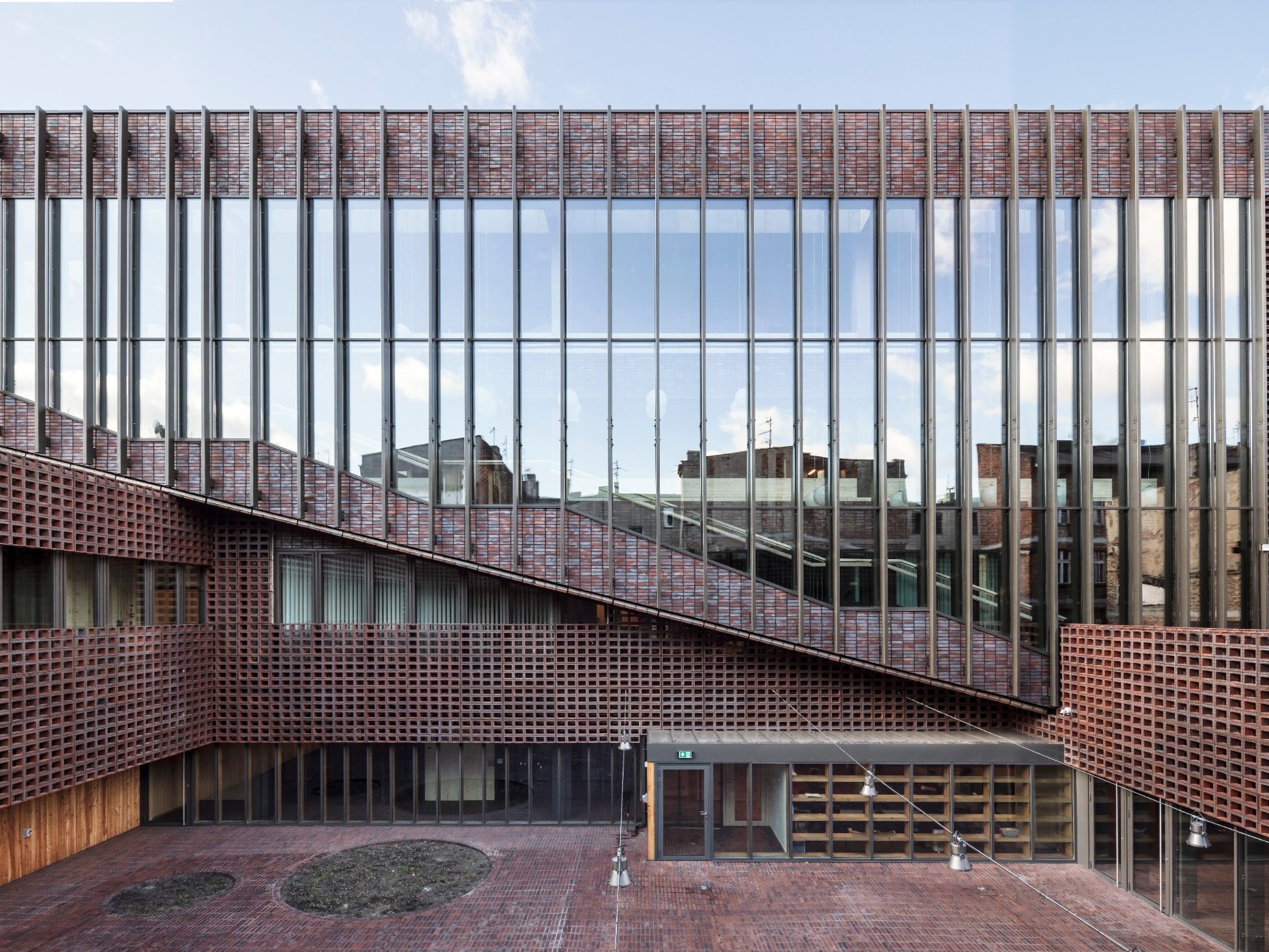 University of Silesia Faculty of Radio and Television; Brick Award 2020 Category "Sharing Public Spaces"; Architects: BAAS Arquitectura, Grupa 5 artchitekci, Maleccy biuro, Photo:  Adrià Goula