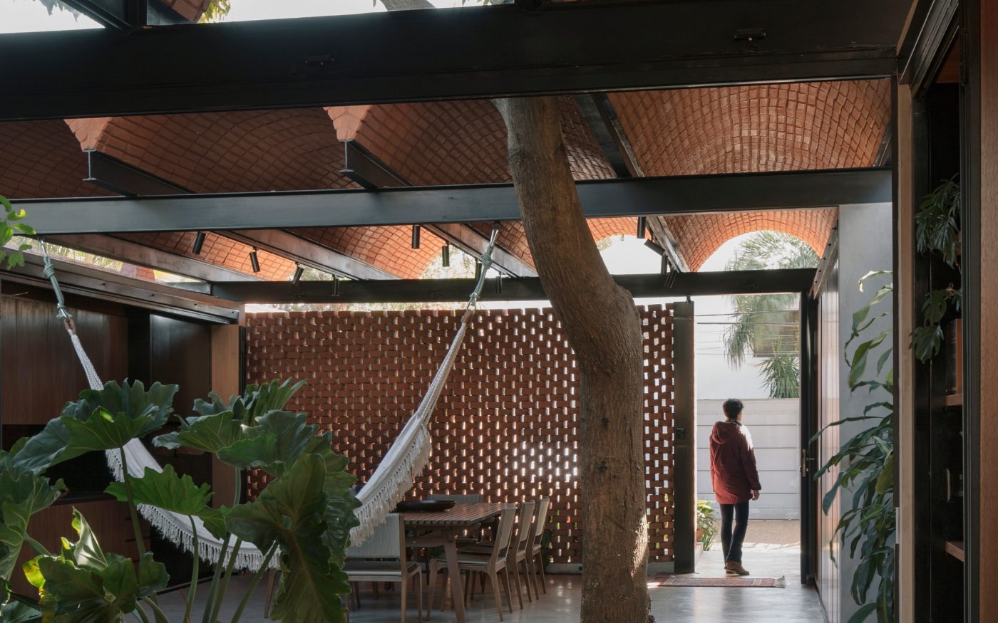 Brick Award 24 Nominee Intermediate House, Category Feeling at home, Architect: Equipo de Arquitectura