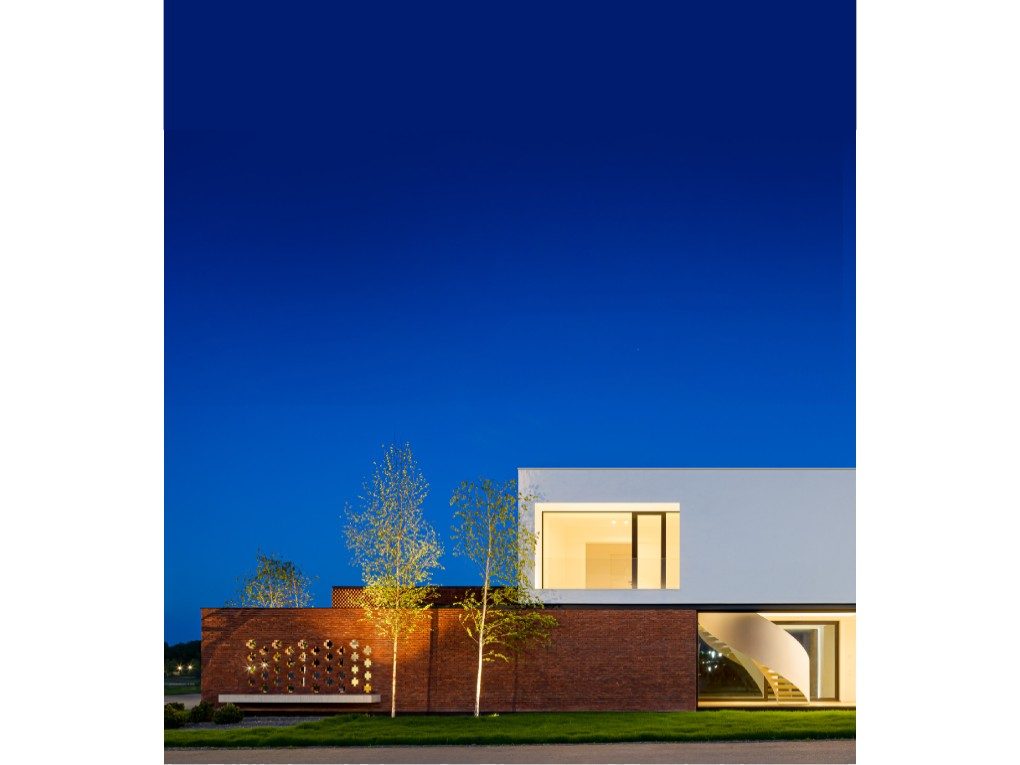 Cover RO_MKT_PHO_BRICK_AWARD_22_House_1408_003