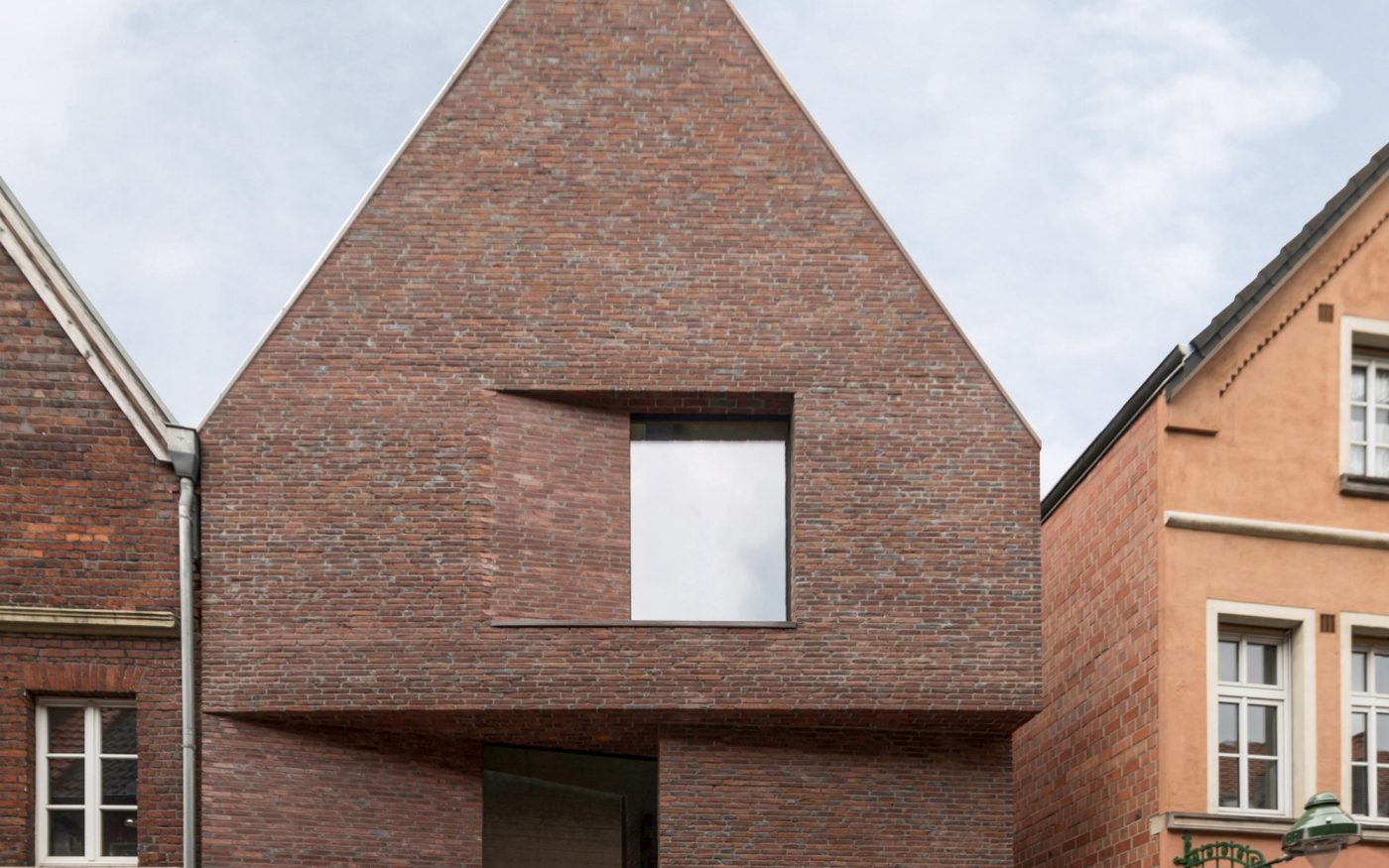 haus am buddenturm, terca linaqua vino, handform, ringofen, maaseik, haus des jahres 2019, hehnpohl architektur bda