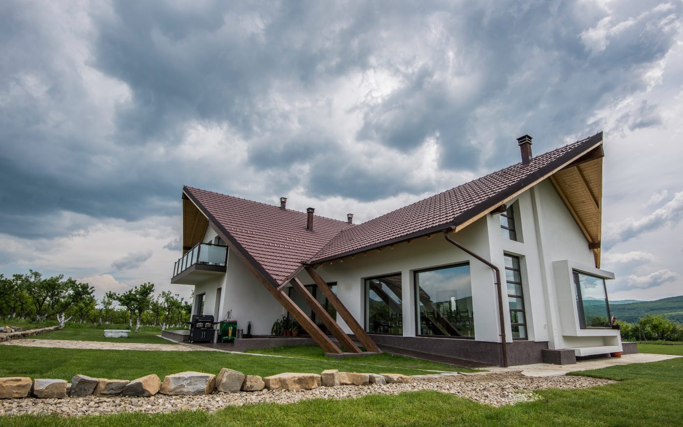 the guesthouse in the orchard / pensiunea din livada