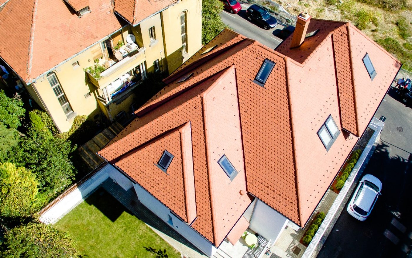 white house in brasov, tondach cedonia tiles