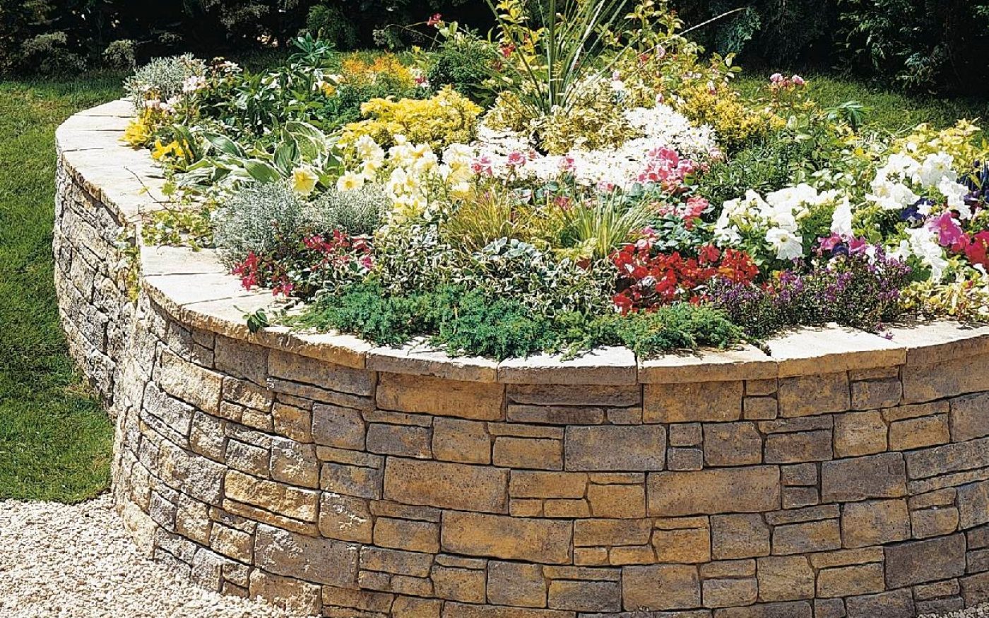 RO_MKT_PHO_SEM_Bradstone_mintainblock_01