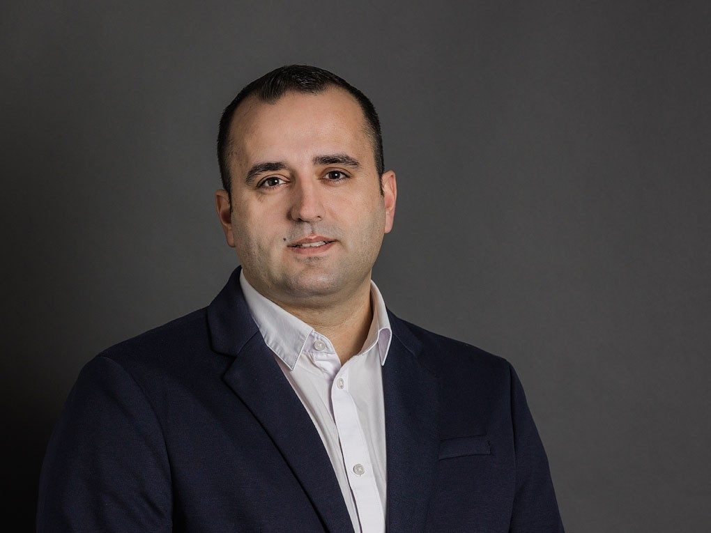 RO_MKT_PHO_Sebastian_Terpea