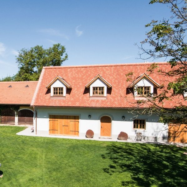 RO_MKT_TON_REF_Solzi Monumente Natur 2